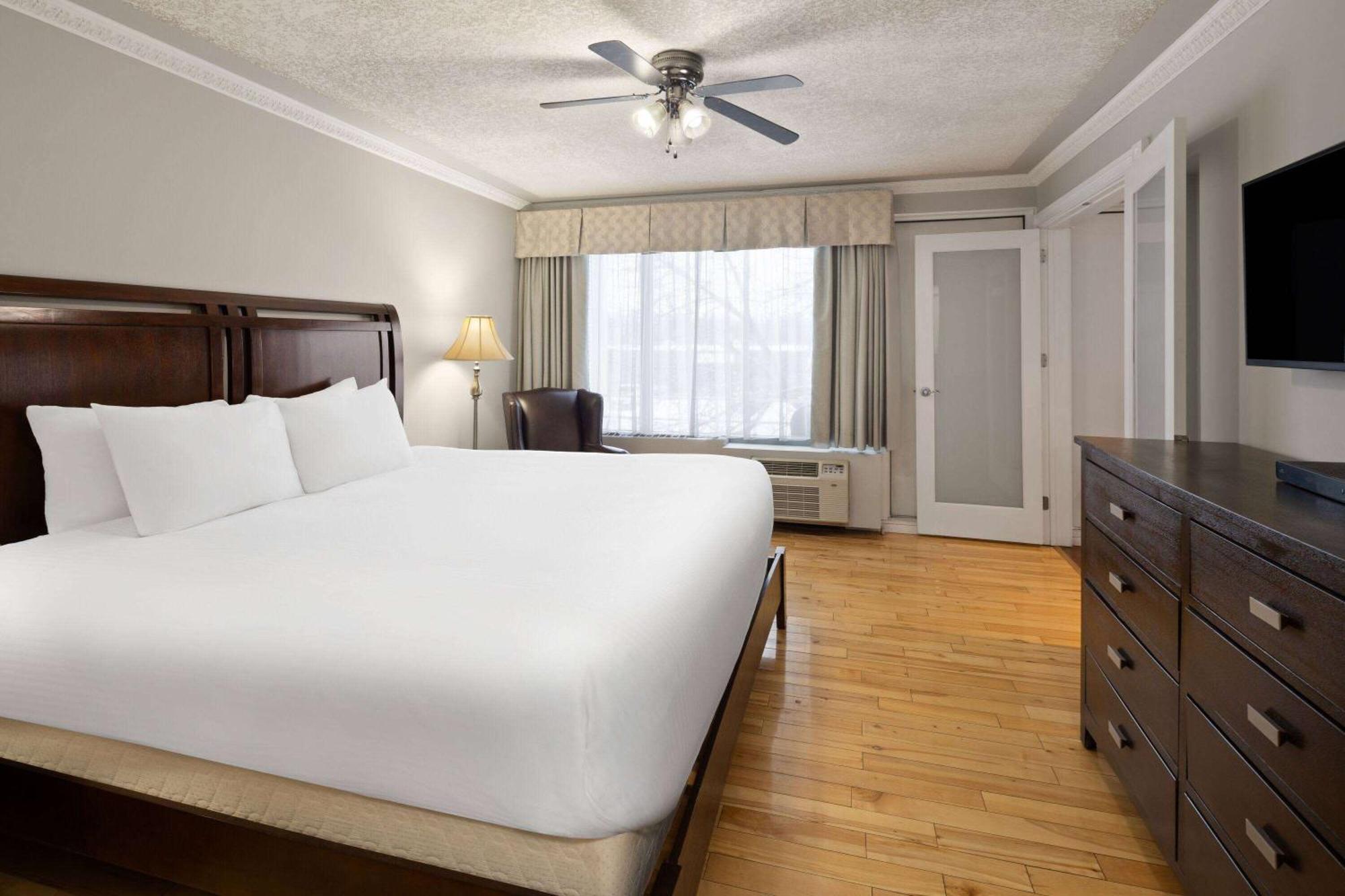 Baymont By Wyndham Edson Hotel Ngoại thất bức ảnh