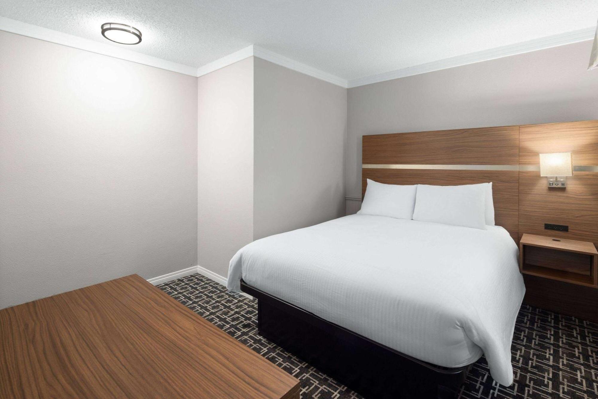 Baymont By Wyndham Edson Hotel Ngoại thất bức ảnh