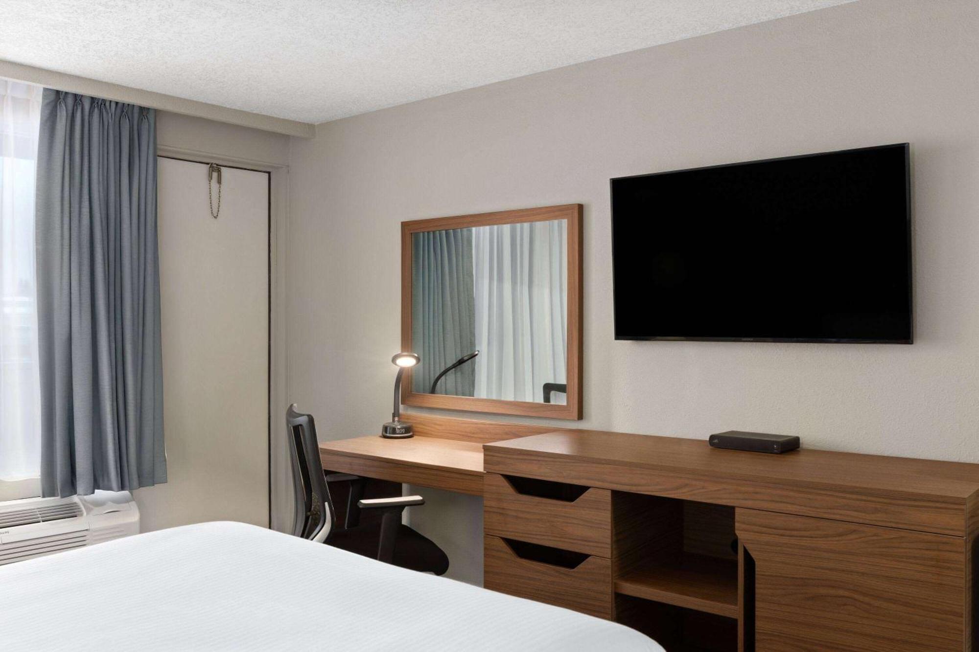 Baymont By Wyndham Edson Hotel Ngoại thất bức ảnh
